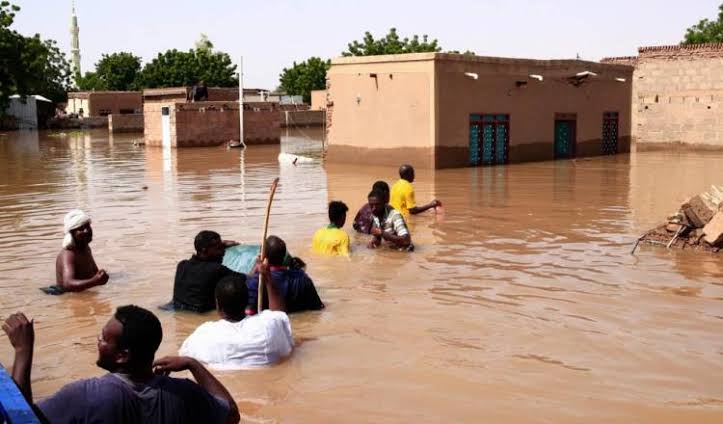 Lluvias en Sudán dejan 17 víctimas mortales y miles de casas destruidas