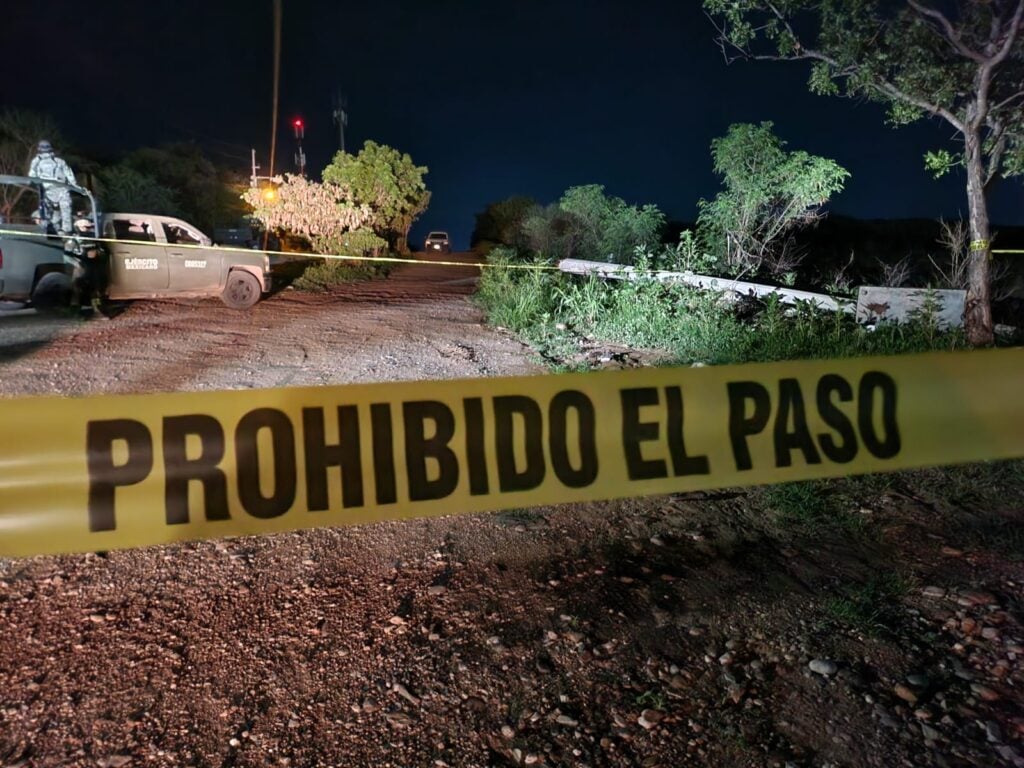 Localizan cadáver de un hombre envuelto en una cobija al sur de Culiacán