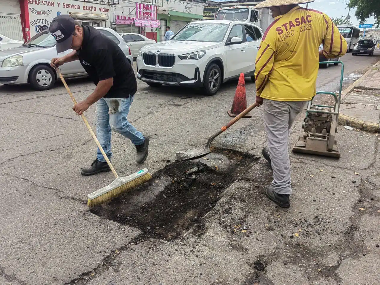 Trabajos realizado por personal de Obras y Servicios Públicos de Culiacán