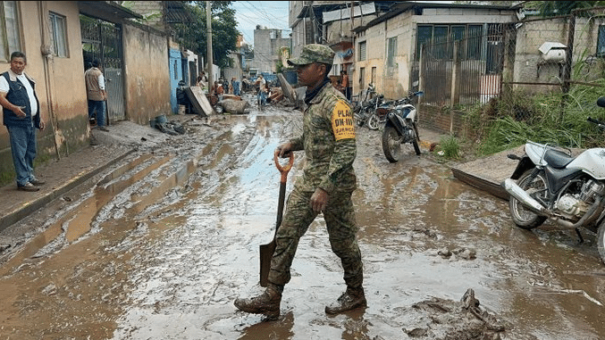 Implementan Plan DN-III-E en Tejupilco, Edomex, tras desbordamiento de río