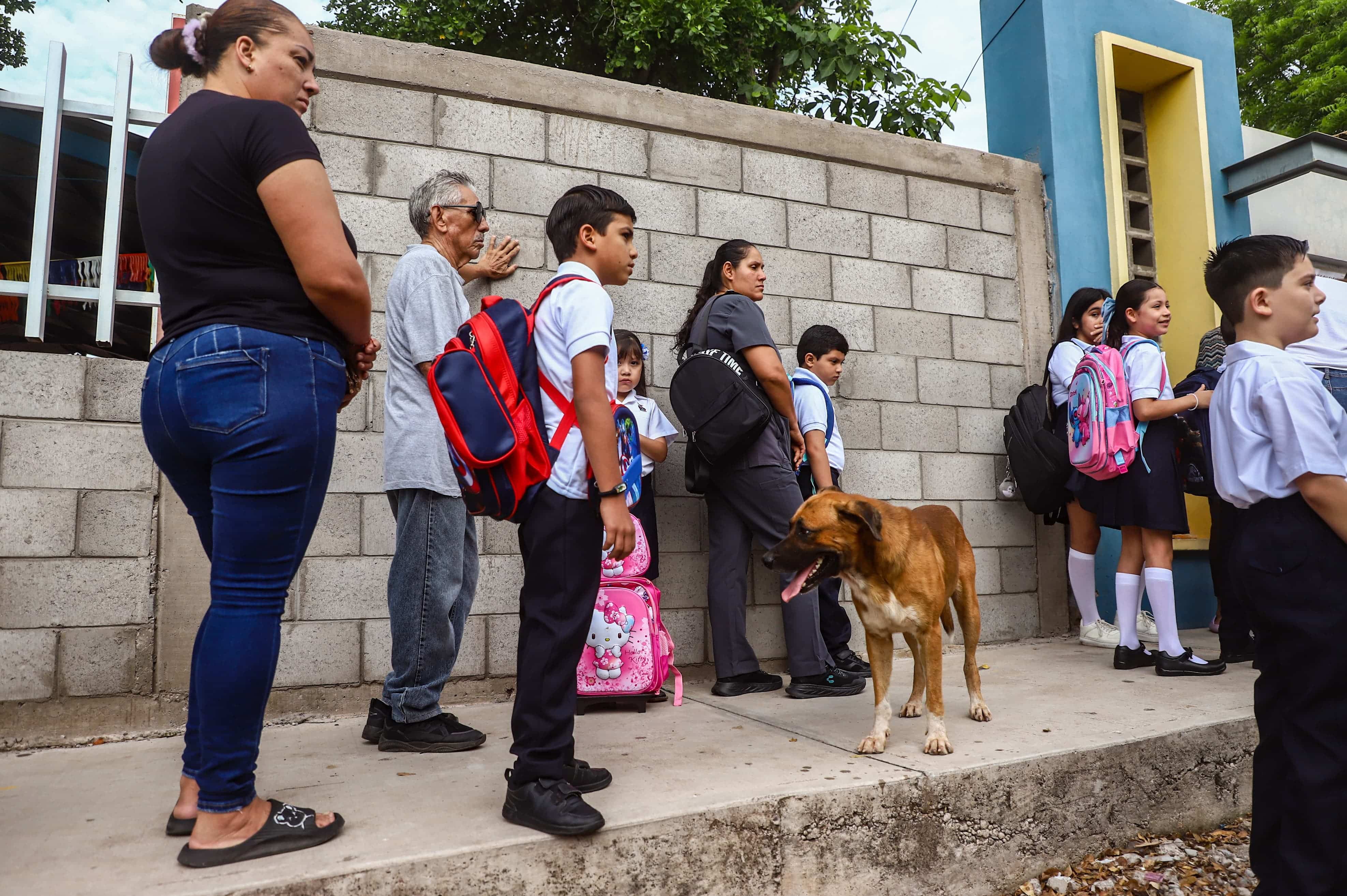 Revisión de escuelas por parte de Protección Civil en Sinaloa
