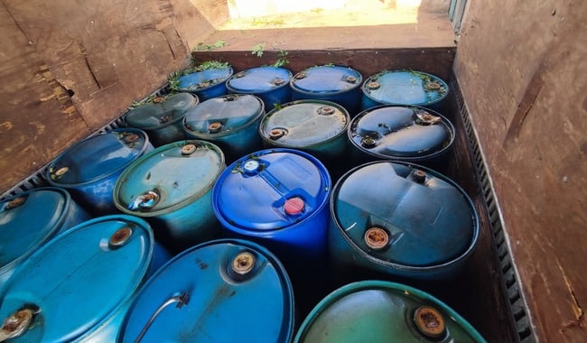 Tambos con gasolina robada