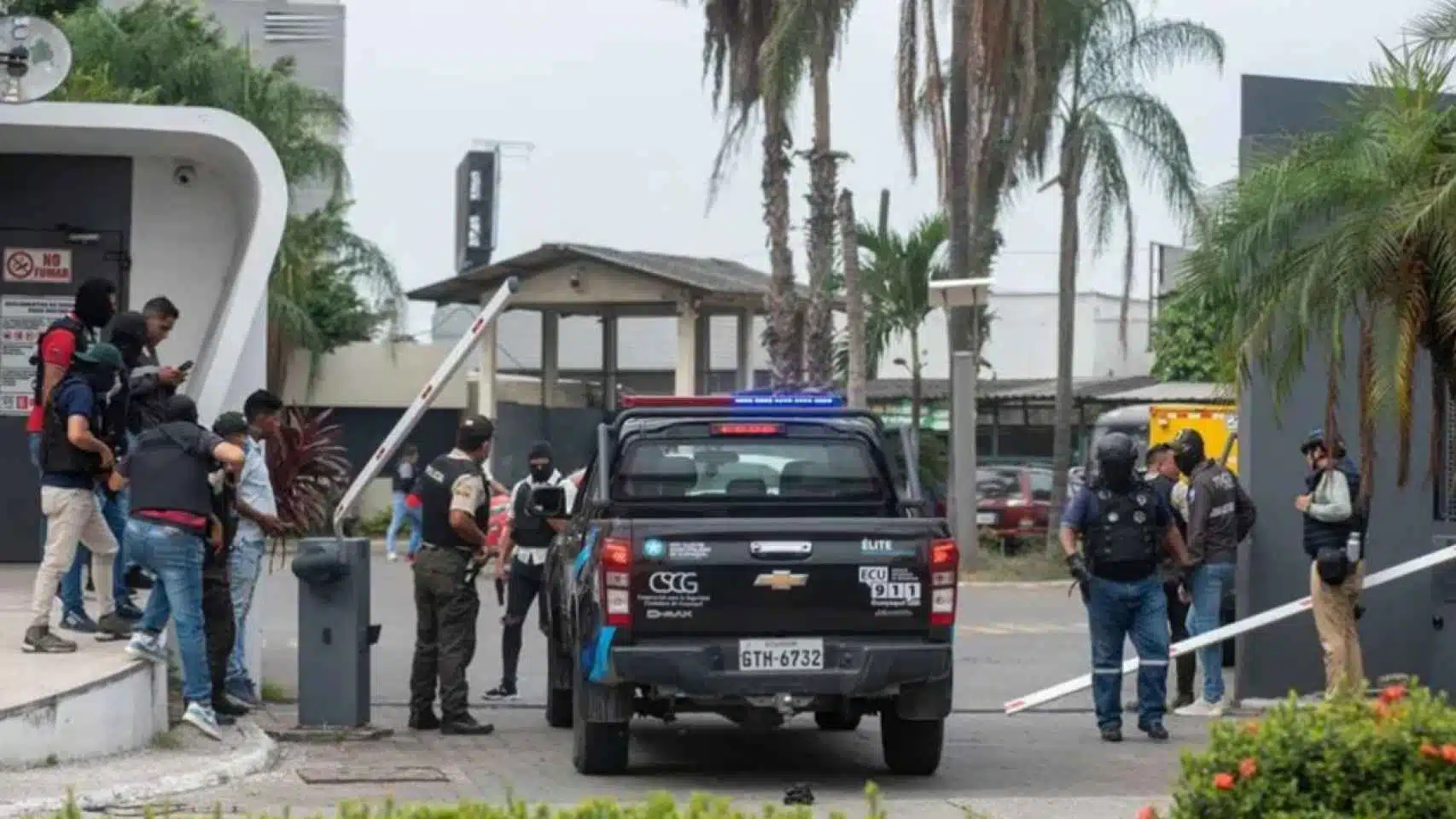 Tiroteo contra camión que transportaba a 30 trabajadores en Ecuador