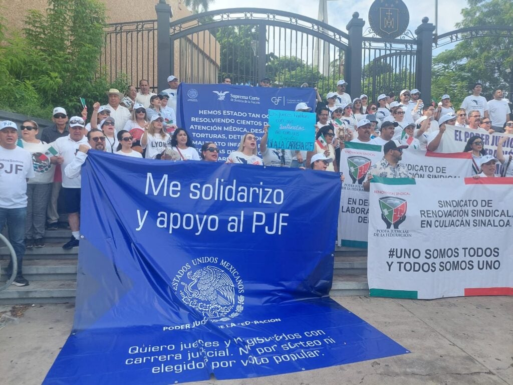 Trabajadores del Poder Judicial se manifiestan en contra de la reforma