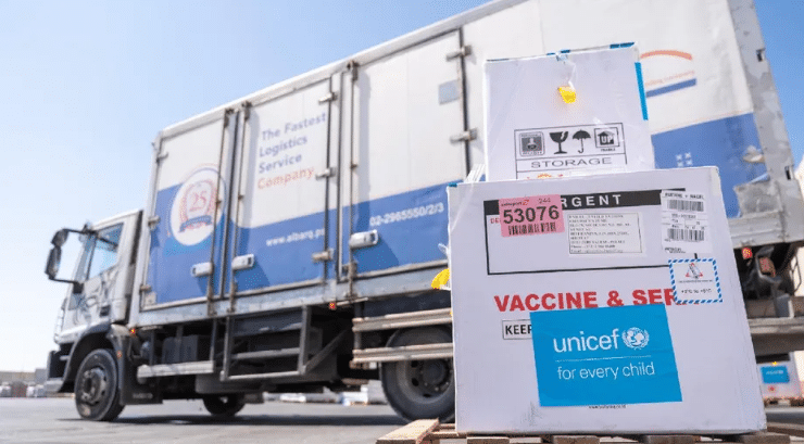 Ingresan a Gaza más de un millón de vacunas para inmunizar a niños contra el polio