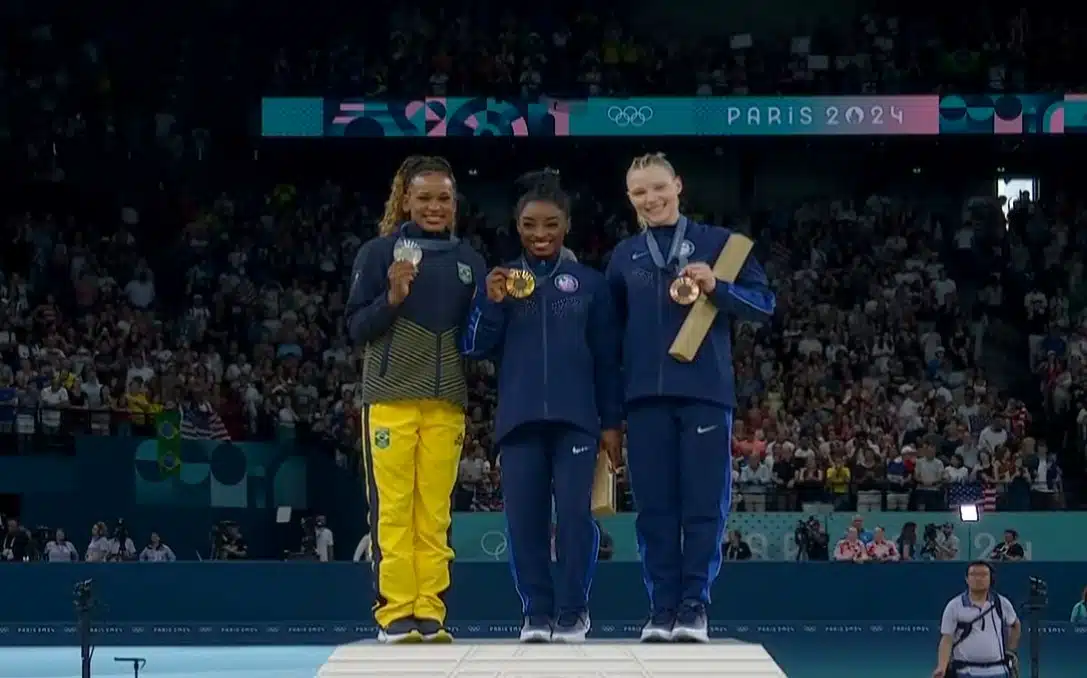 Simone Biles oro en salto en París 2024