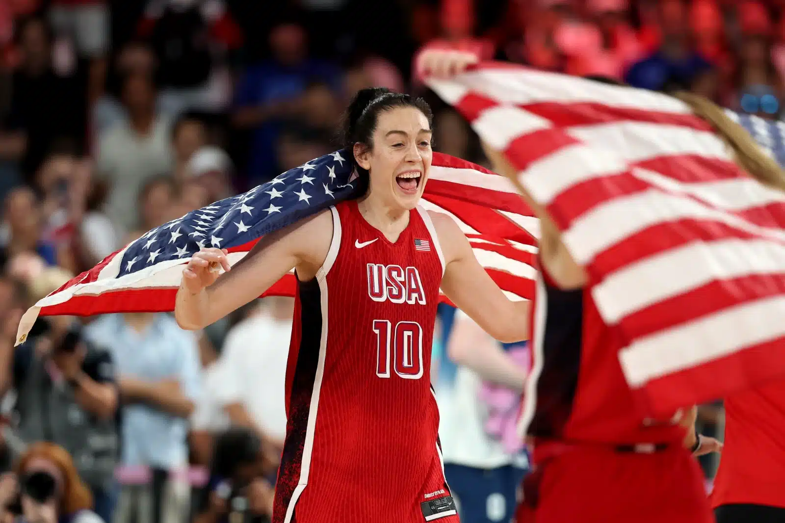 Oro para EU en basquetbol femenil