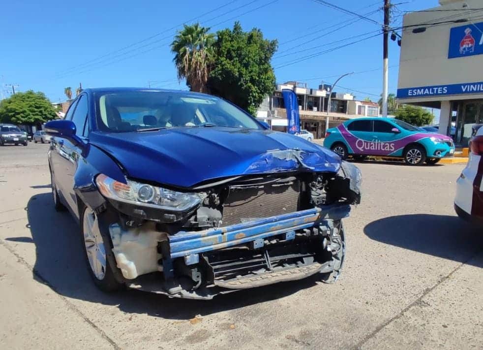 Ford Fusión chocado