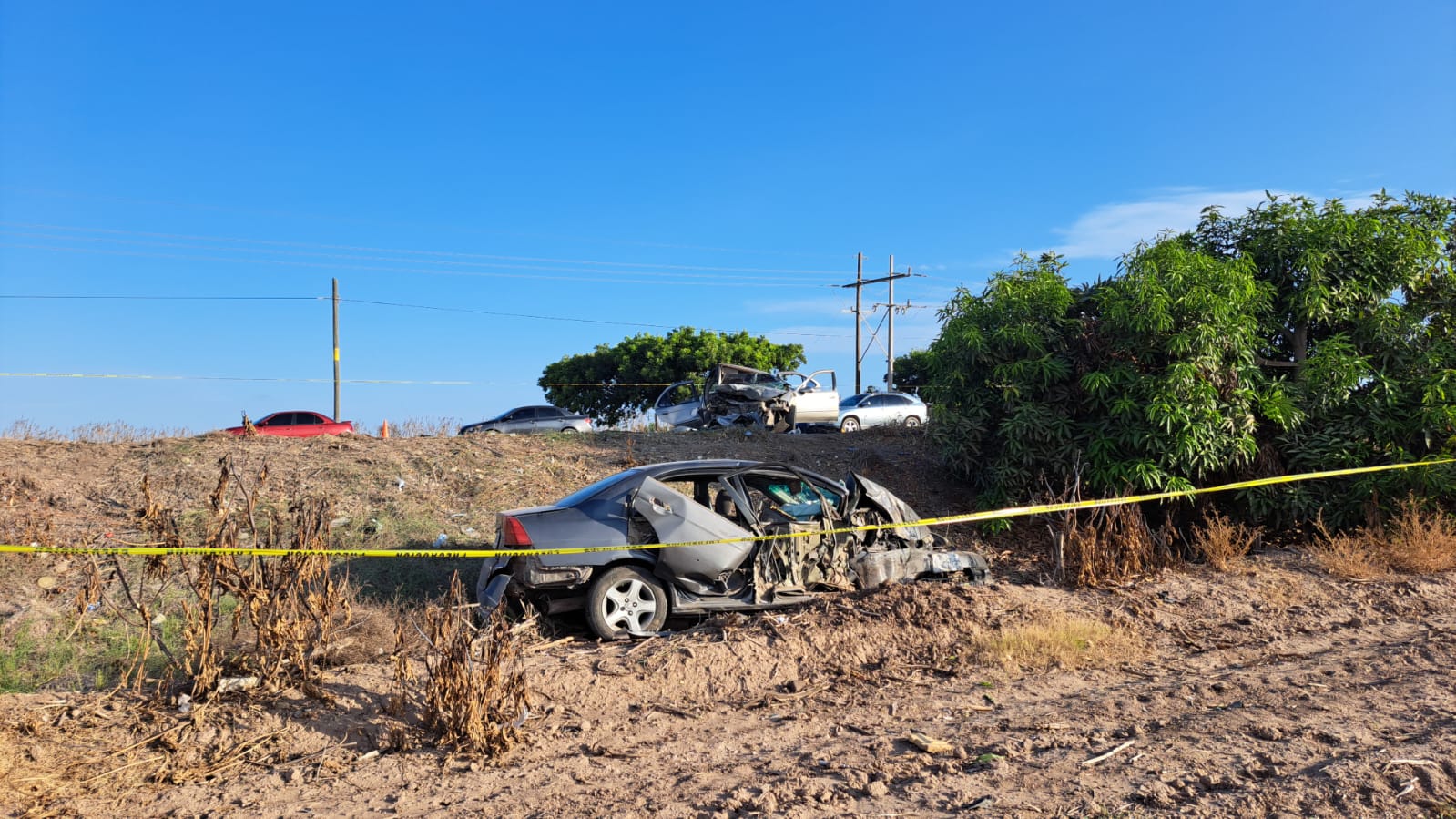 zona delimitada donde se encuentra automóvil accidentado