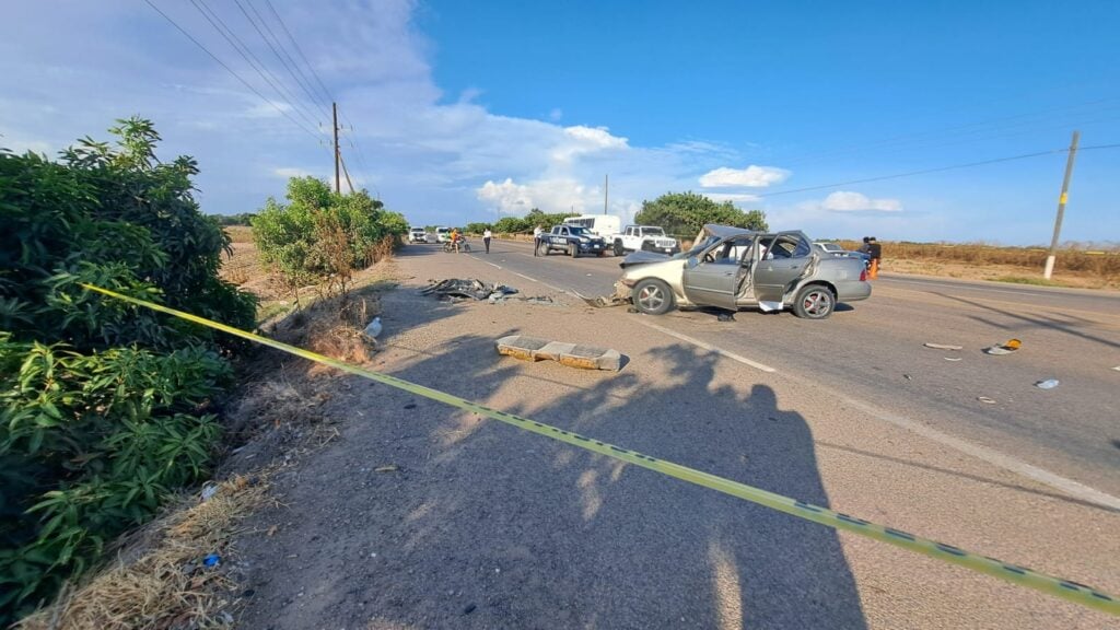 zona delimitada donde se encuentra automóvil accidentado