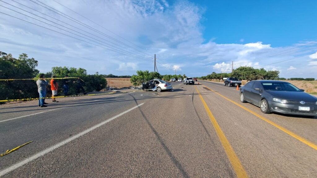 zona delimitada donde se encuentra automóvil accidentado