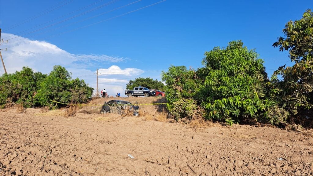 zona delimitada donde se encuentra automóvil accidentado