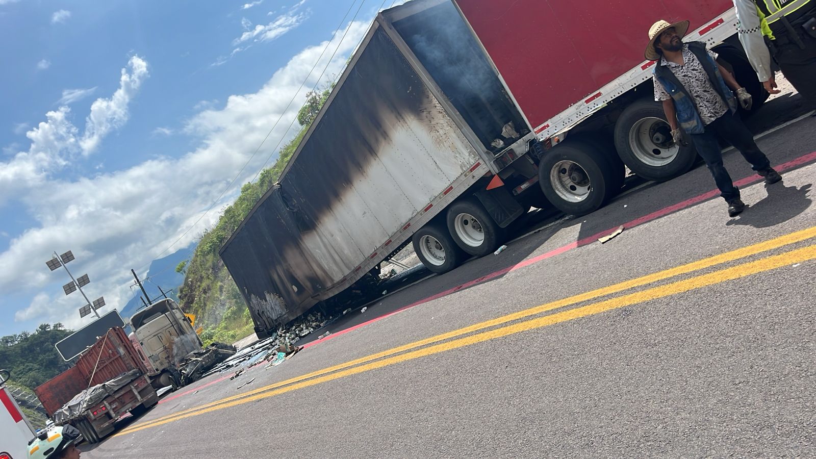 Incendio de tráiler