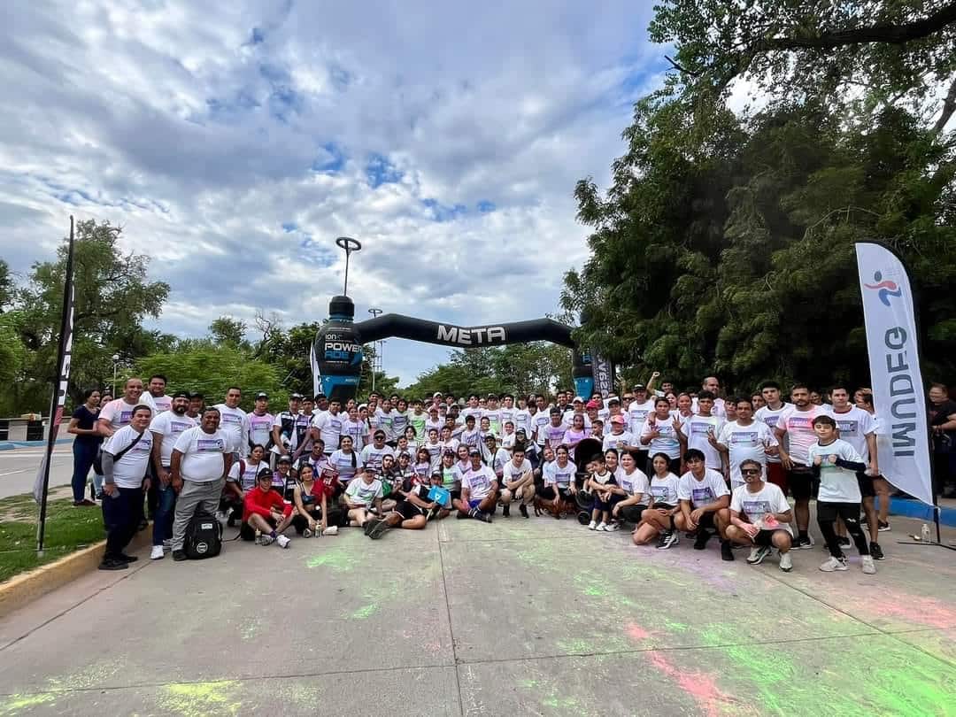 Caminata por el Mes de la Juventud en Guasave