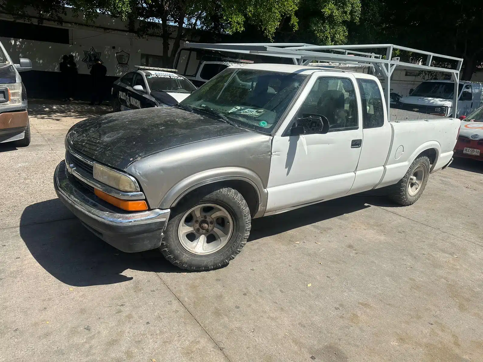 Camioneta con reporte de robo