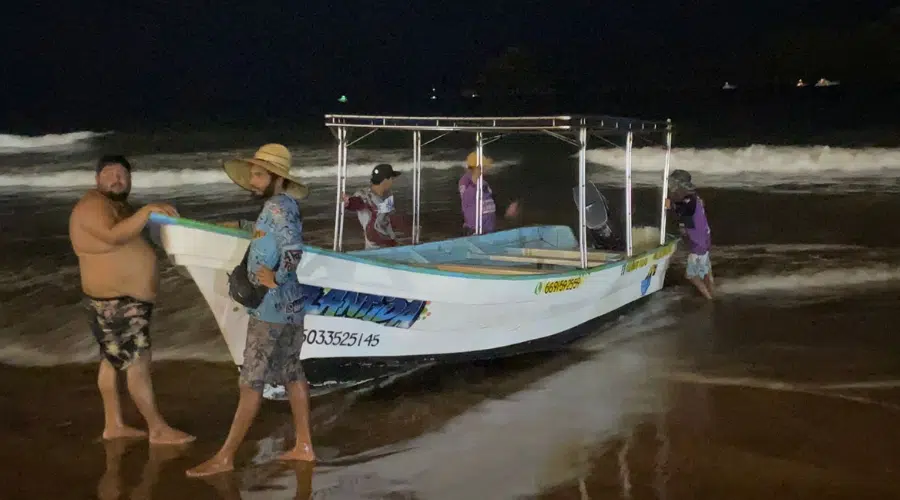 Se activó una lancha y otra embarcación de la Armada de México para trasladar de la isla a la costa mazatleca.