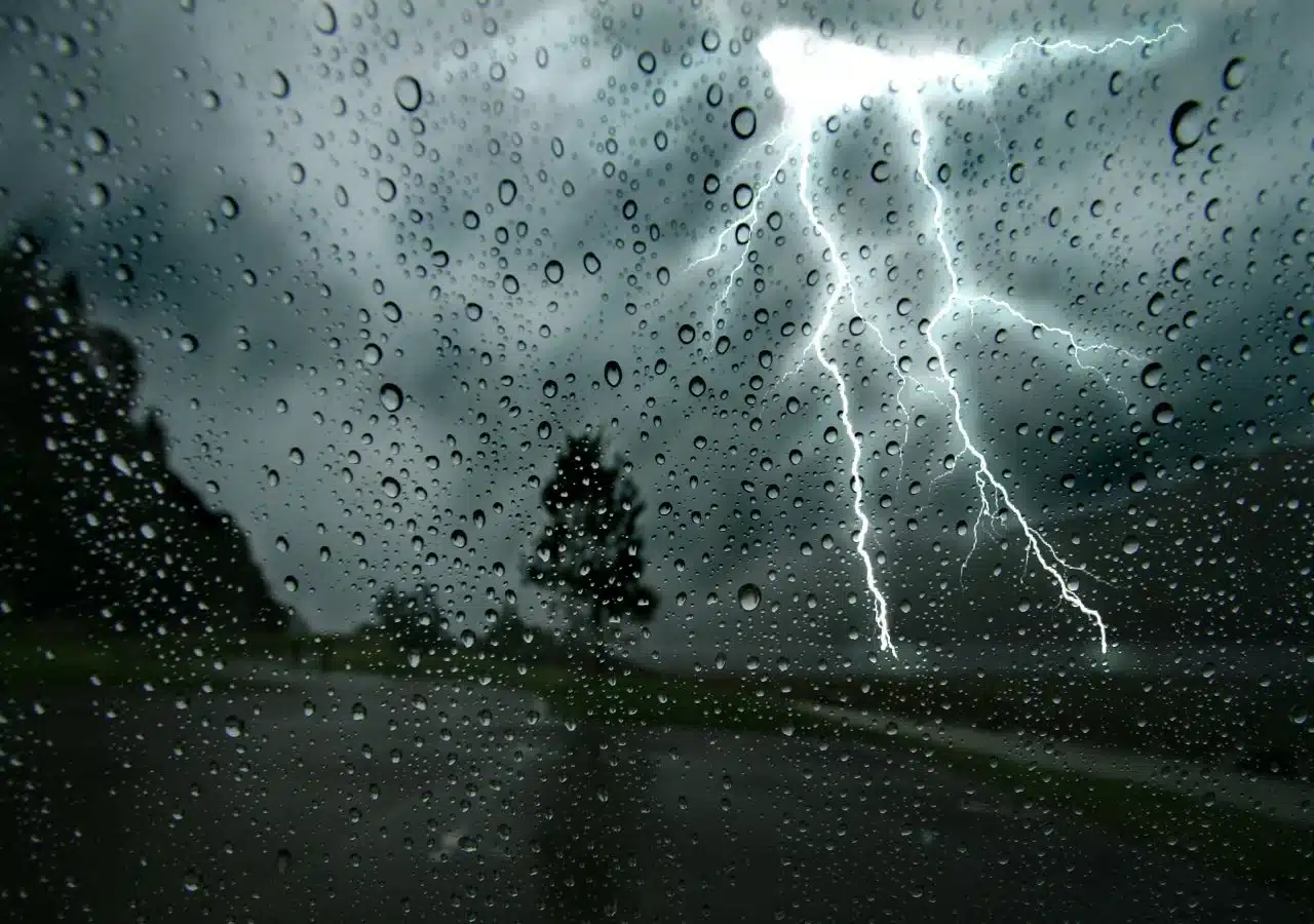 Lluvias con actividad eléctrica