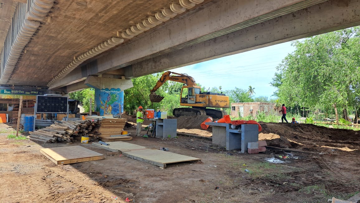 Trabajos de rehabilitación del puente federal sobre el río Sinaloa