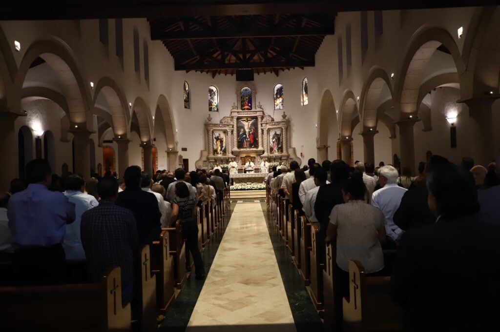 Misa en la parroquia Santa Inés