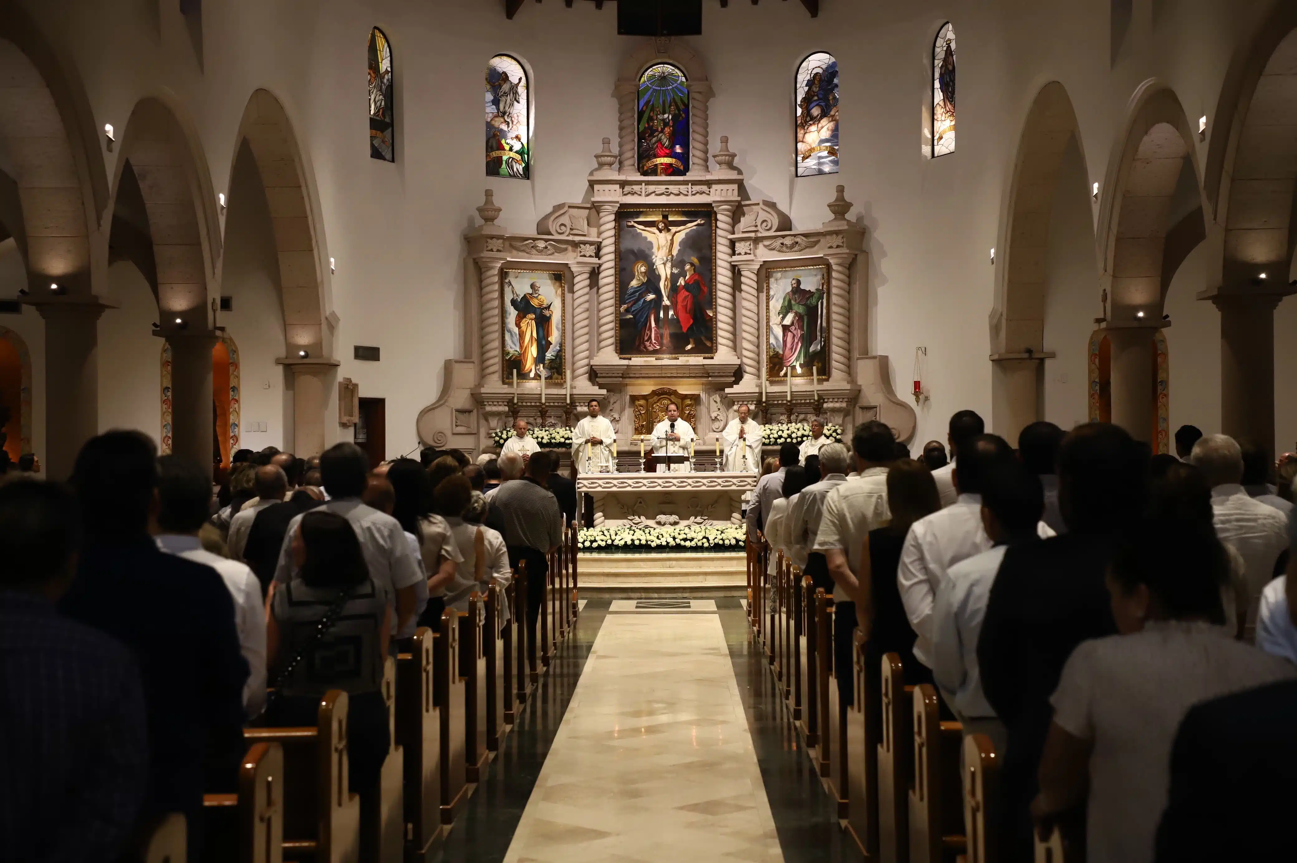 Misa en la parroquia Santa Inés