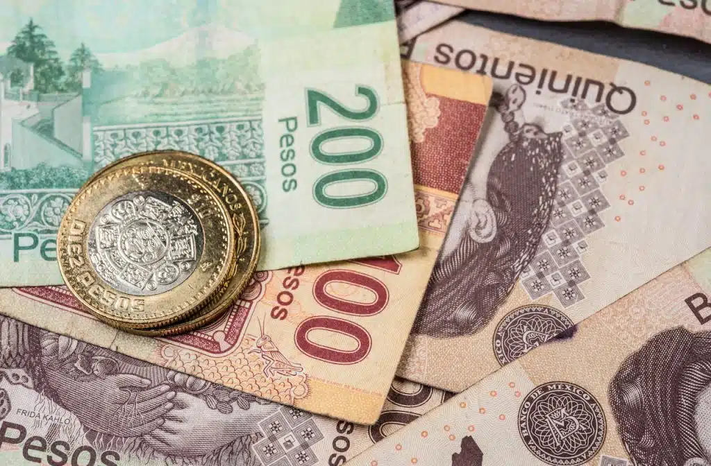 Peso Mexicano recupera terreno con respecto el dolar