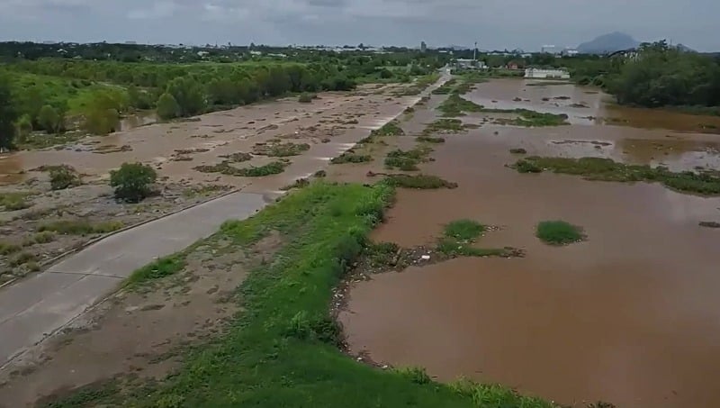 Cierran el paso vehicular en la presa Derivadora