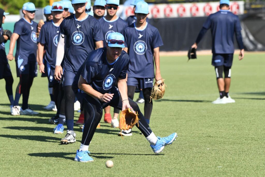 Geno Encina en sesión de entrenamiento en el Kuroda Park.