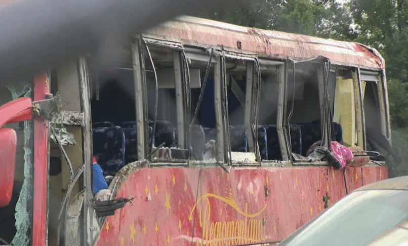 SRE identifica a 4 mexicanos entre los fallecidos por choque de autobús en Misisipi, EU