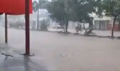 Autoridades evacuan colonias en Guasave por inundaciones