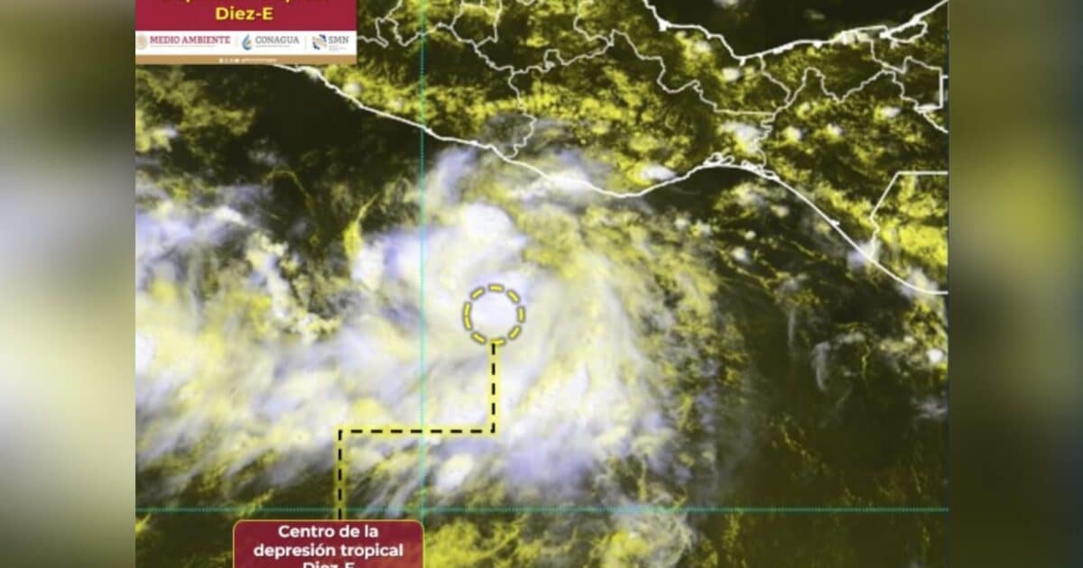 Ready to become Tropical Storm John, Tropical Depression Ten-E is born. It promises to make landfall!