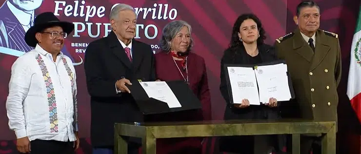 AMLO firma reforma de la Guardia Nacional y Pueblos indígenas