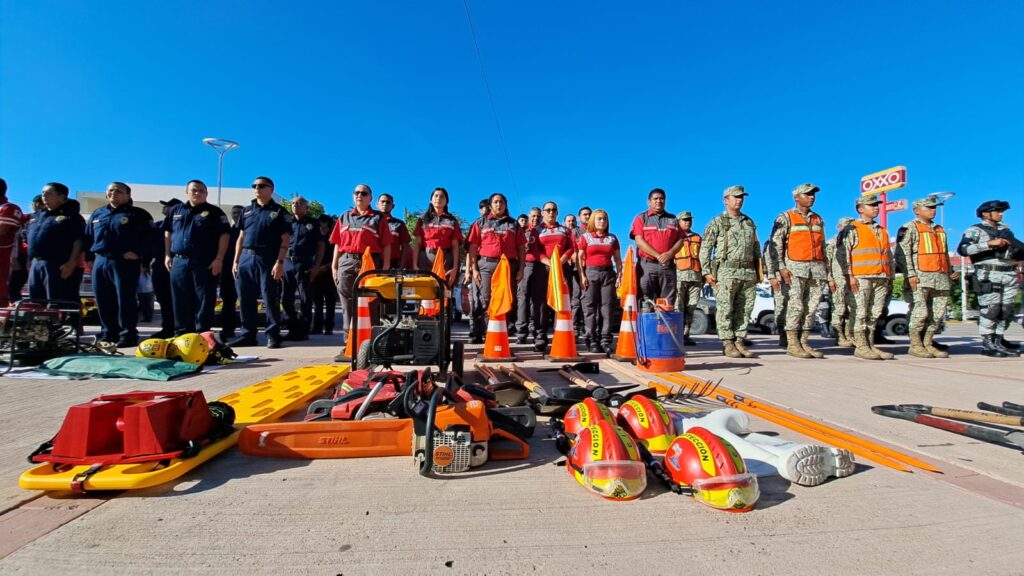 Con diversas actividades celebran el aniversario de Protección Civil en el país