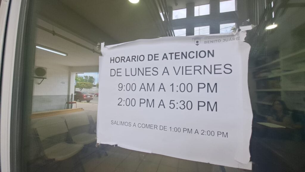 Horario de atención en la Coordinación de Becas Benito Juárez.