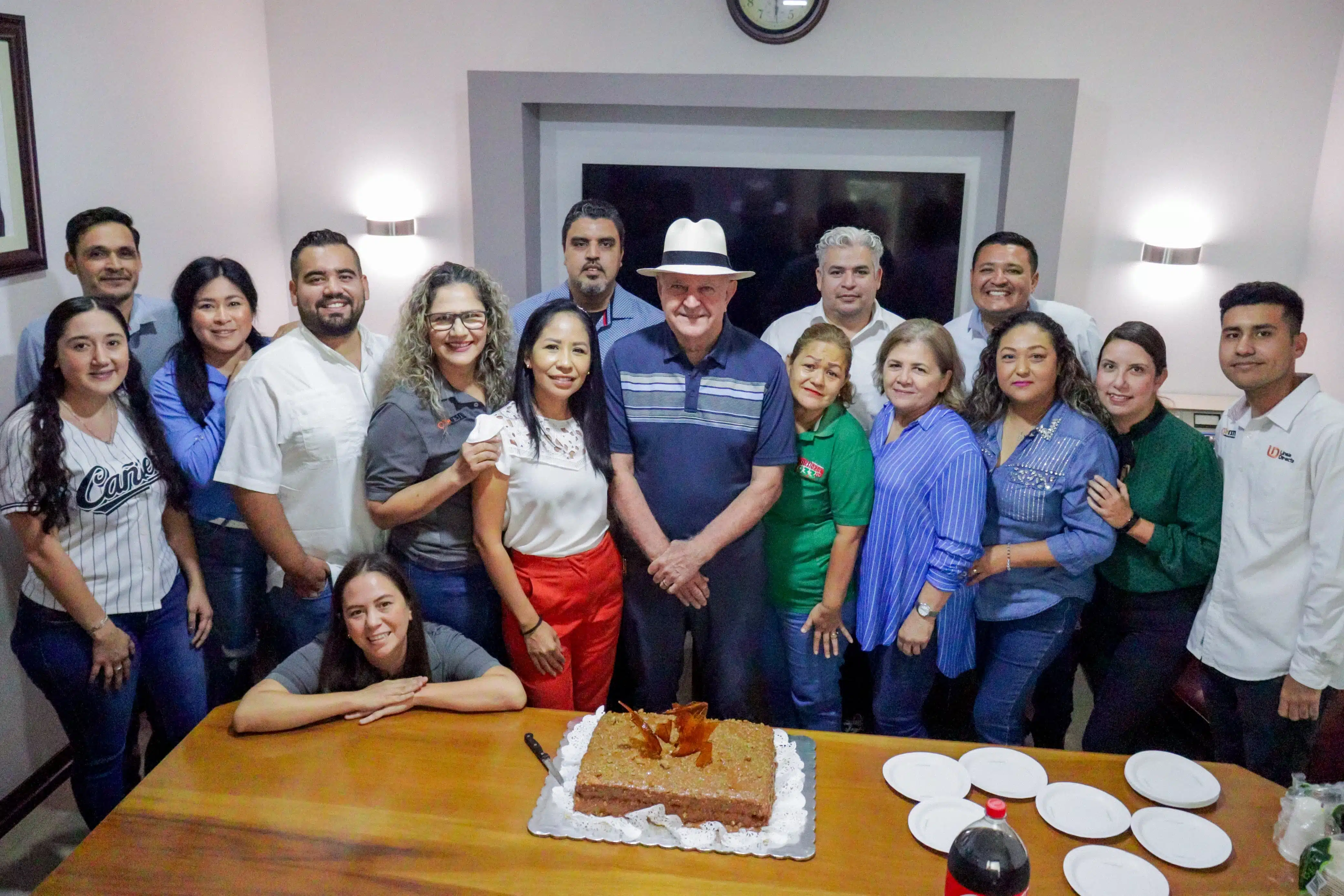 El ingeniero Pérez Muñoz celebró su cumpleaños número 73 en compañía del Grupo RSN.