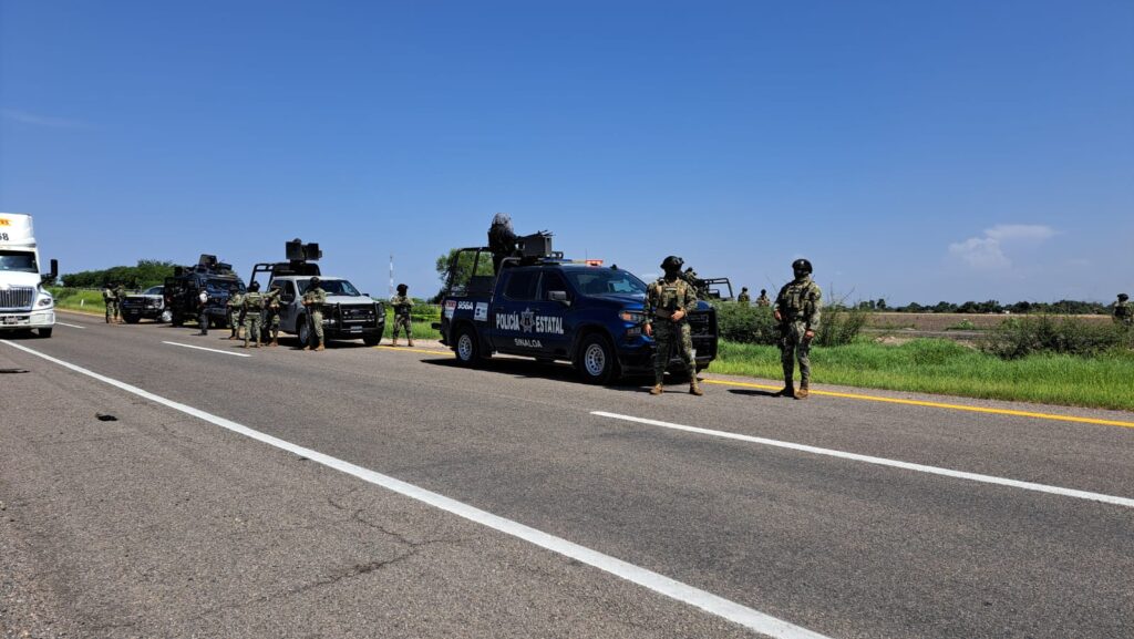 Encuentran a dos hombres asesinados a balazos por la maxipista Culiacán-Mazatlán