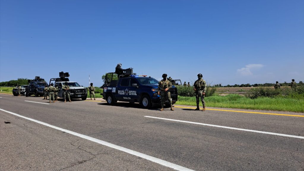 Encuentran a dos hombres asesinados a balazos por la maxipista Culiacán-Mazatlán