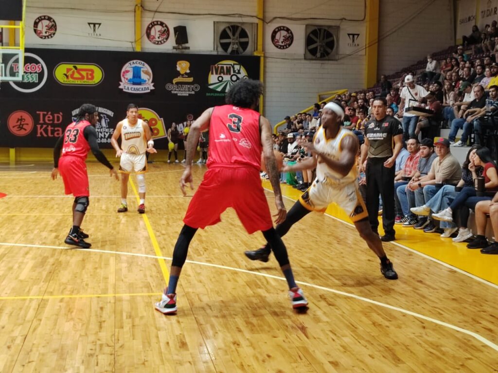 Frayles de Guasave en las semifinales de Cibapac.