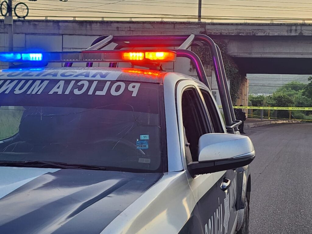 Hallan a tres jóvenes entre 20 y 25 años asesinados debajo del puente La Costerita, Culiacán