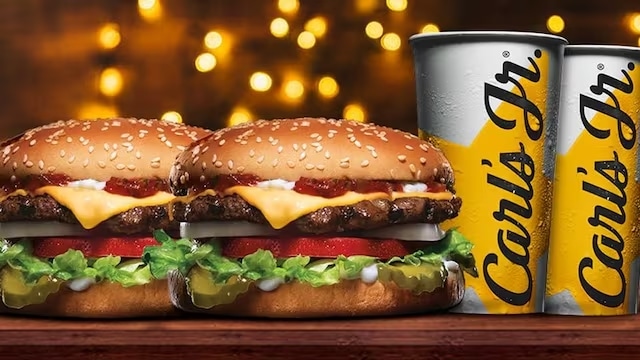 Hamburguesas y refrescos de Carls Jr.