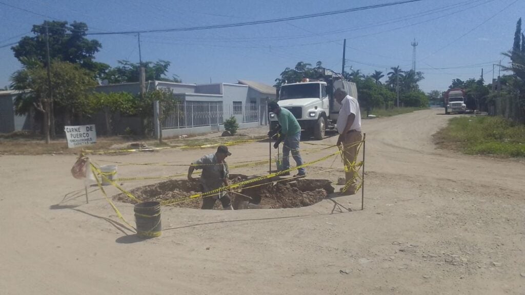  “Ileana” deja un gran socavón en Corerepe