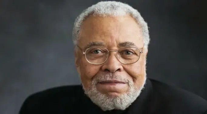 James Earl Jones, recordado por dar voz de Darth Vader en Star Wars, fallece a los 93 años