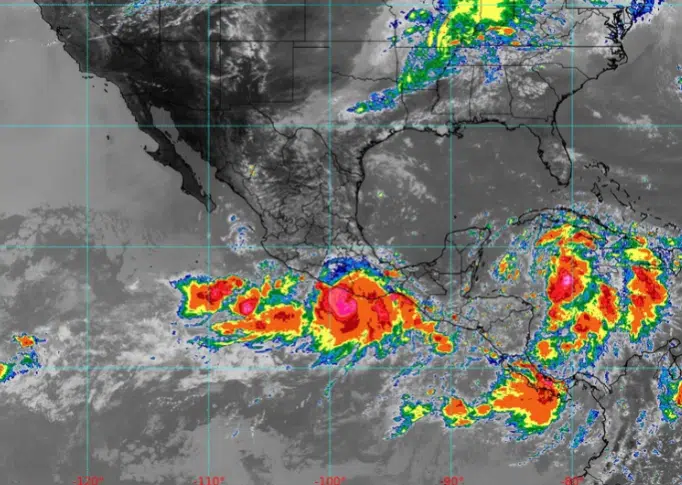 Oaxaca declara “alerta amarilla” por aproximación del huracán John, ahora de categoría 2