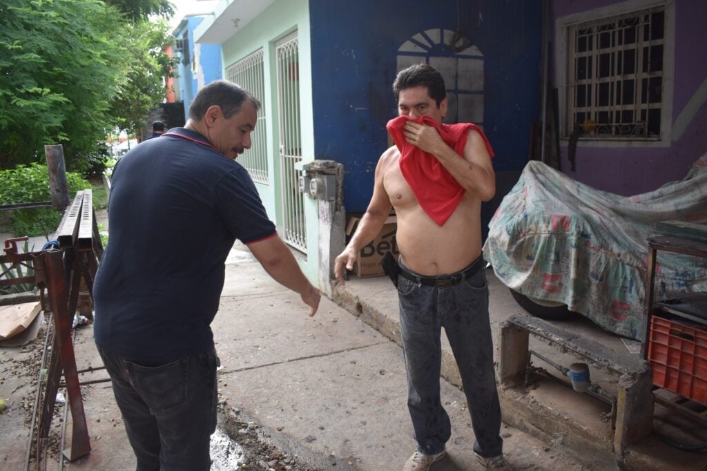 Jumapam limpia calles y andadores del Alarcón en Mazatlán