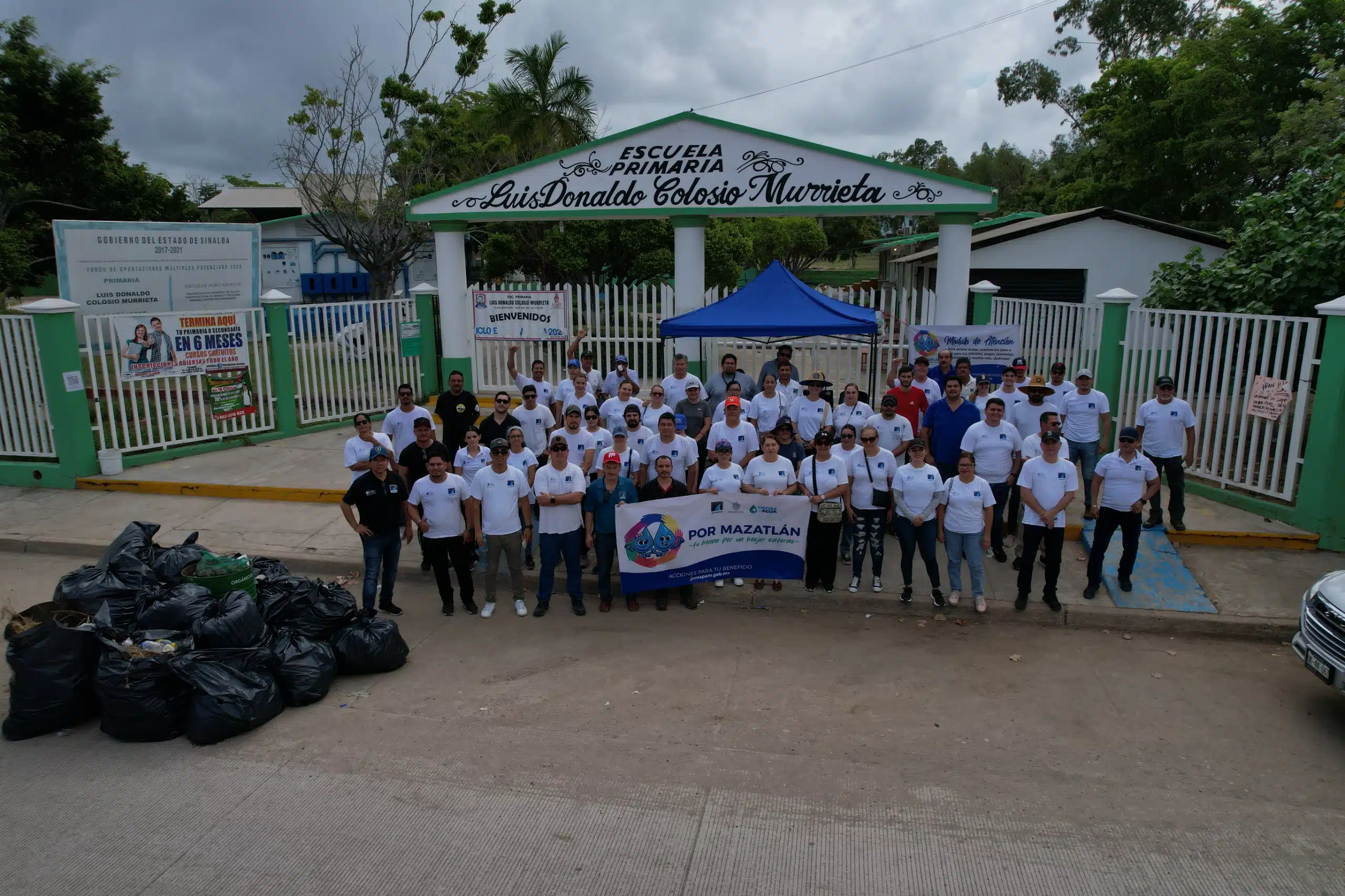 Jumapam limpia calles y andadores del Alarcón en Mazatlán