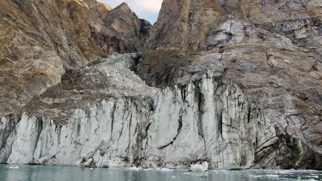 Megatsunami de 200 metros en Groenlandia causó seísmo planetario