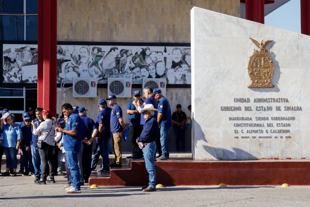 Oficinas del Ayuntamiento de Ahome siguen tomadas por “Guerreros Unidos”