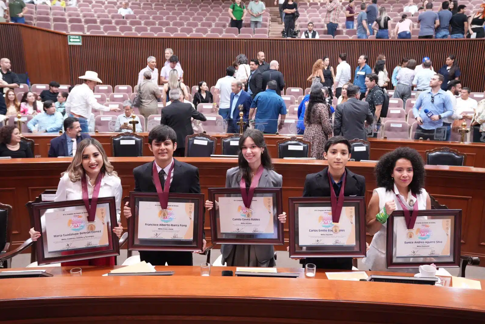 Ganadores del Premio al Mérito Juvenil 2024.