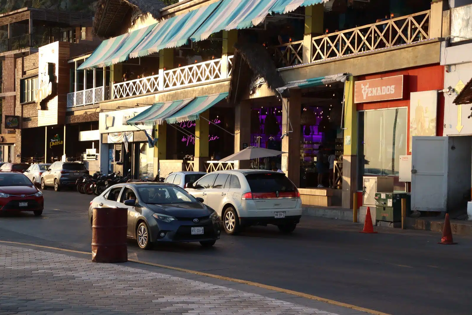 Restauranteros Mazatlán auguran septiembre piojo