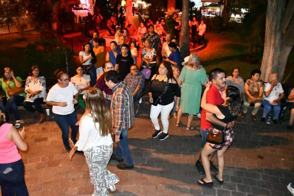 Retoman con optimismo el programa turístico Viernes de Plaza en Mocorito