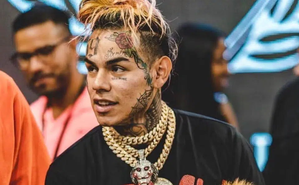 Emiten orden de arresto internacional contra el rapero Tekashi 69 por violencia de género